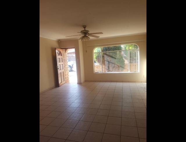 2 BEDROOM PROPERTY TO RENT IN RANDPOORT